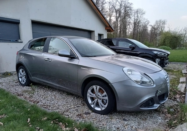 Alfa Romeo Giulietta cena 13900 przebieg: 200000, rok produkcji 2010 z Nysa małe 92